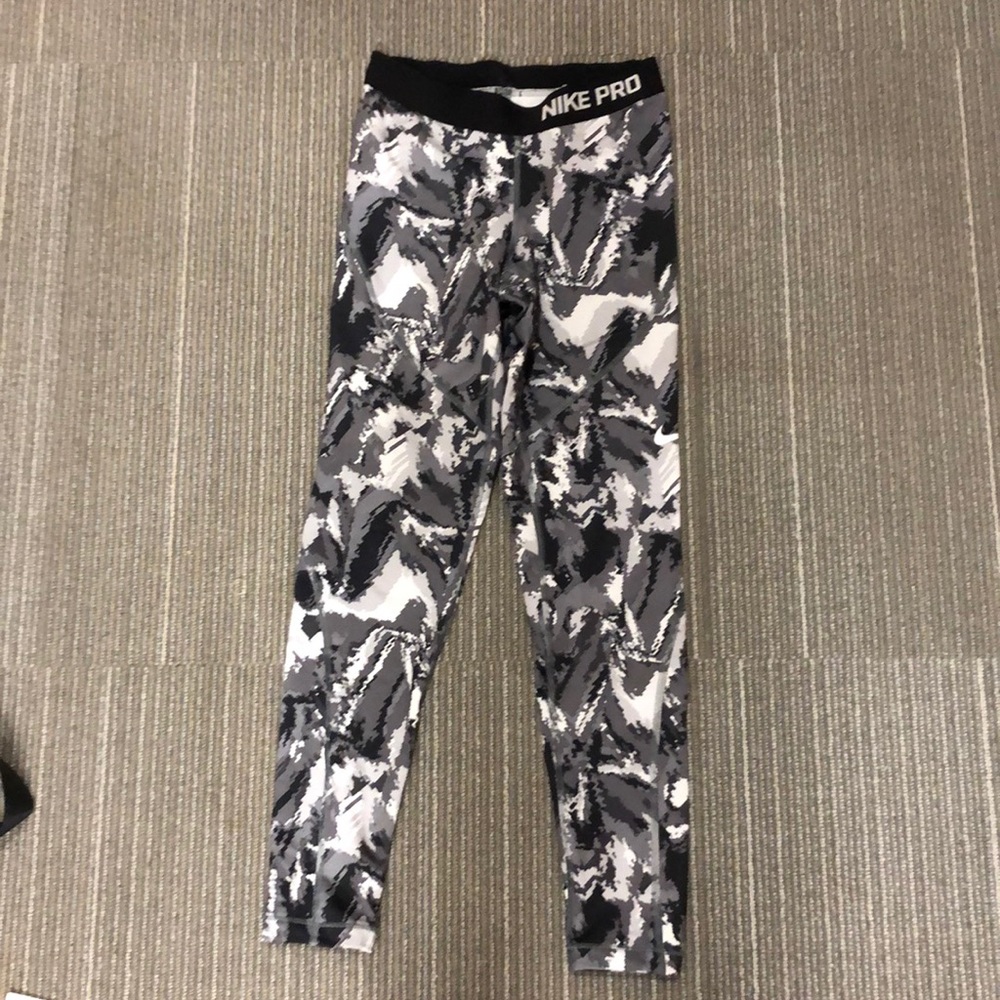 Nike pro leggings